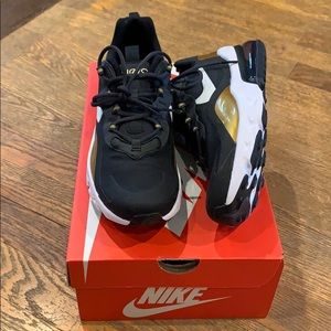 Nike Air Max 270 React NIB 6Y